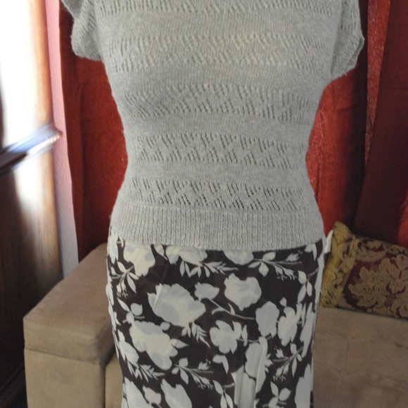 Hand Knitted Sweater - Large - Pale green/tan - Picture 5 of 8